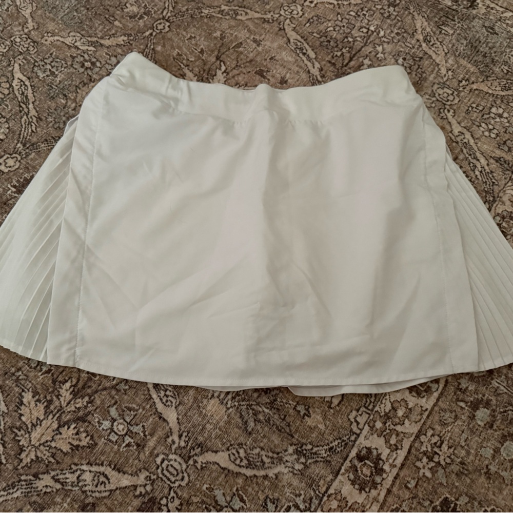 Mondetta White Circle Skirt with Pleated Side Panels